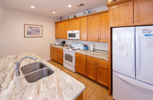 Northeast Virginia Beach House | Beach Music - North End VB