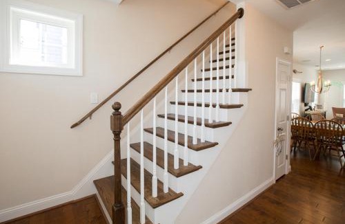 Northeast Virginia Beach House | Beach Music - North End VB