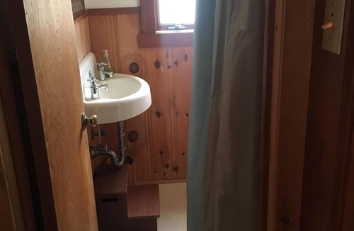 Holgate House | Beach Oasis Getaway-COACH HOUSE-Two Bungalows Available-Steps from the Water