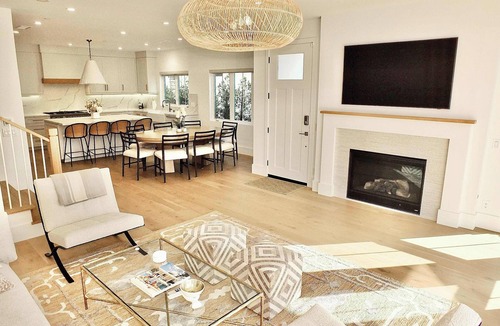 Peninsula House | Beach Paradise - 3-Story Home, Prime Location to World Cup