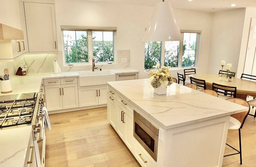 Peninsula House | Beach Paradise - 3-Story Home, Prime Location to World Cup