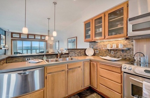 Blaine Villa | Beach Paradise Getaway