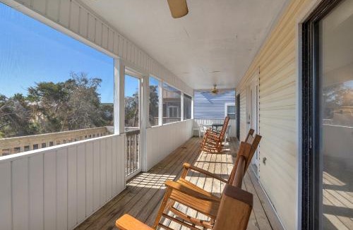 Long Beach House | Beach Power by Oak Island Accommodations