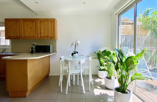Mordialloc House | Beach Rd | Kids & Pet Friendly | Free Parking
