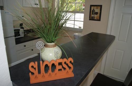 Caloosahatchee Apartment | Beach Resort in Cape Coral