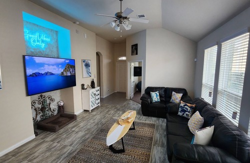 Santa Fe House | Beach Resort in Lago Mar 20 min from Galveston!