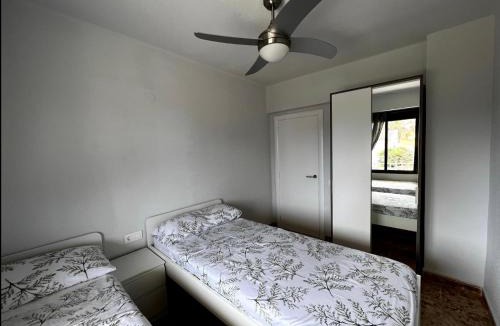 El Perellonet Apartment | Beach Retreat