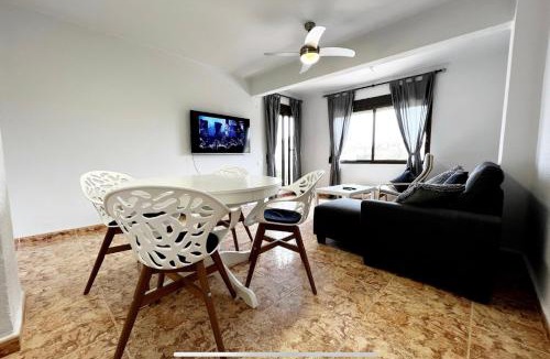 El Perellonet Apartment | Beach Retreat