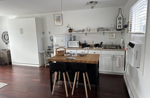 Lewes Apartment | Beach Retreat in Historic Lewes - 829 Savannah Garage Apt
