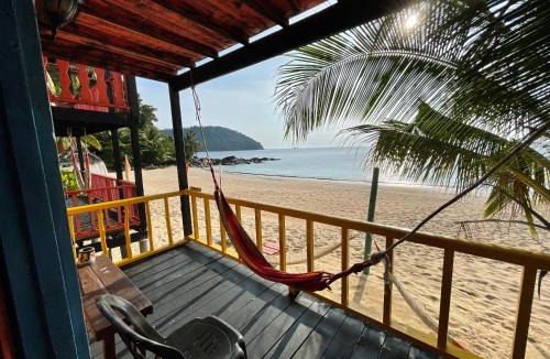 Tioman Island Resort | Beach Shack Loft Side Seaview