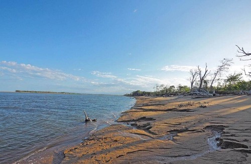Taylors Beach House | Beach Shack on the water
