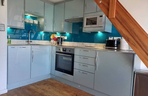 Porthtowan Apartment | Beach side Accommodation, Porthtowan