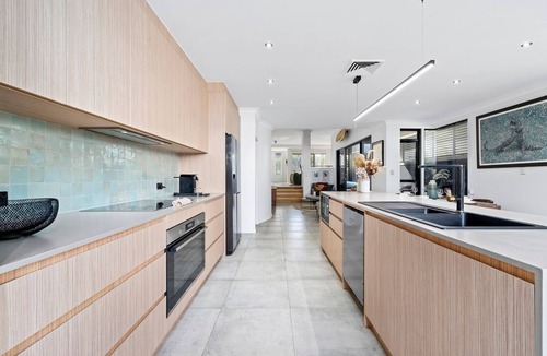 Mermaid Beach House | Beach Side Bliss Mermaid Beach 3BR - Heated Pool