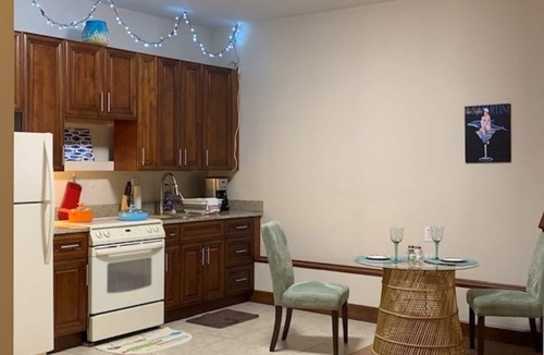 Bayview Apartment | Beach Side HideAway - Pet Friendly, WiFi, Smart TV, Central Heat/AC, Parking