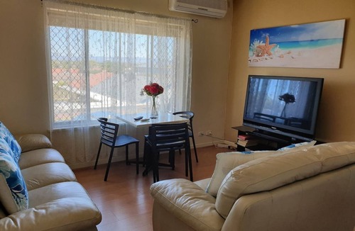 Semaphore Park Apartment | Beach side holiday apartment