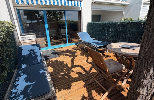 Le Grau-Du-Roi Apartment | Beach spirit-Waterfront-Terrace-Air conditioning-Parking
