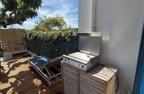 Le Grau-Du-Roi Apartment | Beach spirit-Waterfront-Terrace-Air conditioning-Parking
