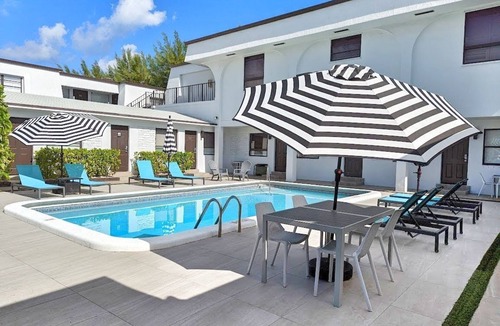 Deerfield Beach Apartment | Beach Studio 112 Pet Friendly | Sleeps up to 3