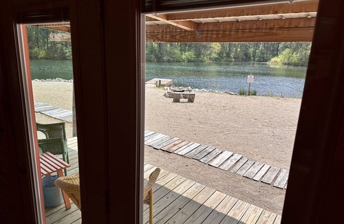 Jasonville Cottage | BEACH STYLE LAKESIDE MINI COTTAGE