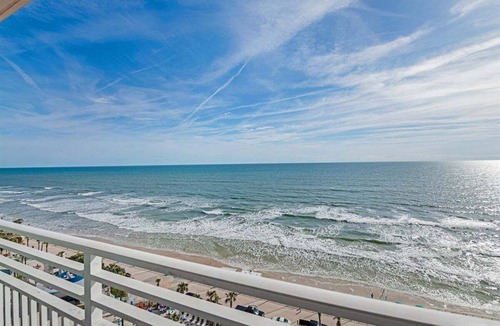 Daytona Beach House | Beach Therapy - Ocean Walk