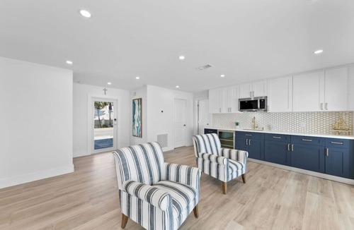 Vilano Beach House | Beach Therapy. Oceanfront Modern Luxe 5BR Home. Sleeps 12. St. Augustine