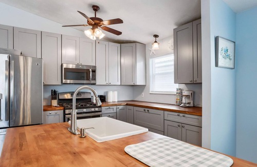 Crescent Beach House | Beach Time | Walk to Gulf, Deck, Grill | Daily Activity Deals