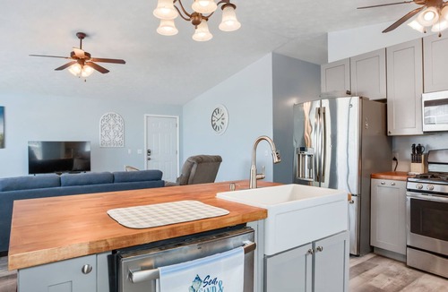 Crescent Beach House | Beach Time | Walk to Gulf, Deck, Grill | Daily Activity Deals