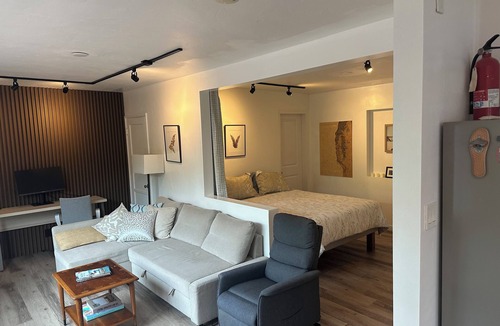 Carlsbad Cottage | Beach & town 2 blocks away. Private. Families & dogs. Safe parking.