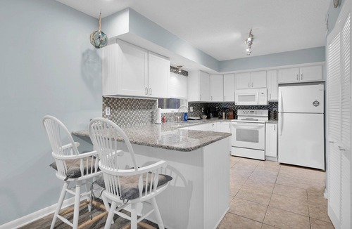 Jacksonville Beach House | BEACH TOWNHOUSE -Pet Friendly “Redfish”