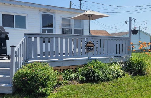 Pointe-du-Chene Cottage | Beach vibes