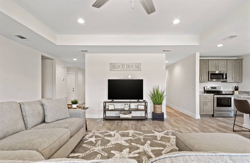 Navarre House | Beach Vibes in Navarre