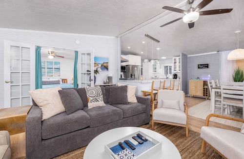 Westport Cottage | Beach Vibes-Pet Friendly, Fire Pit, Arcade & More!