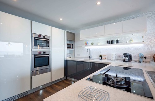 Pevensey Villa | Beach View Breeze