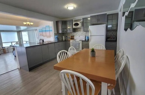 Saint Laurent Cottage | Beach View Coastal Theme Cottage