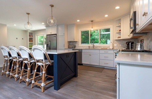 Macatawa House | Beach View Cottage - Beautiful View of the Lake!