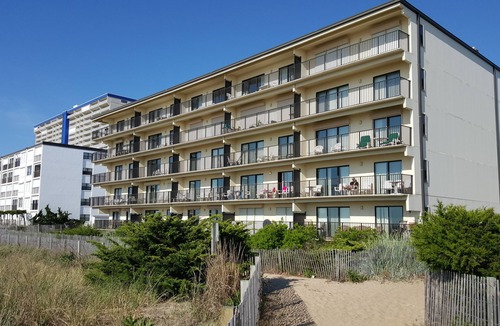 North Ocean City Condo | *Beach View* Free Wifi, Elevator, Lots of Free Parking
