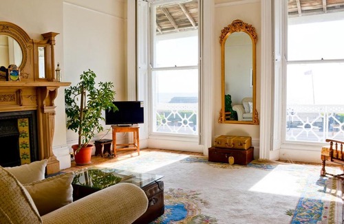 Worthing Apartment | Beach View