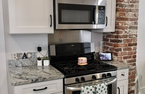 Salisbury House | Beach View property