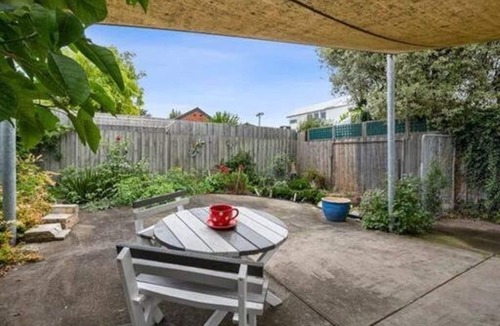 Bellarine Peninsula Cottage | Beach View Rippleside Home