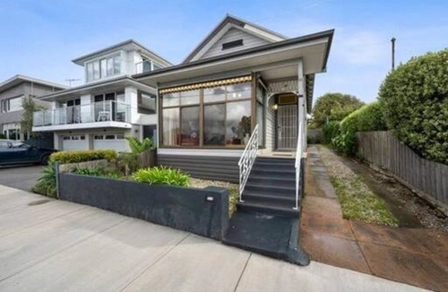 Bellarine Peninsula Cottage | Beach View Rippleside Home