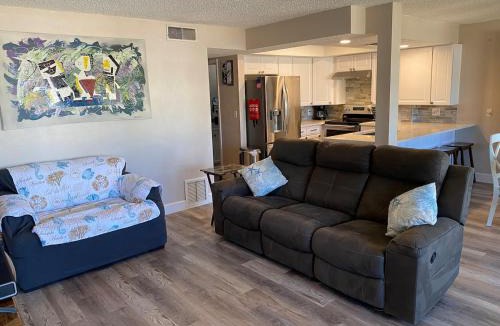 Indian Rocks Beach Apartment | Beach Villa 2 Bedroom