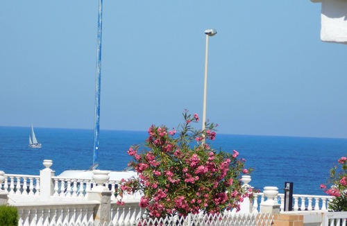 La Zenia Villa | Beach Villa with Pool Only a stones throw from La Zenia Beach