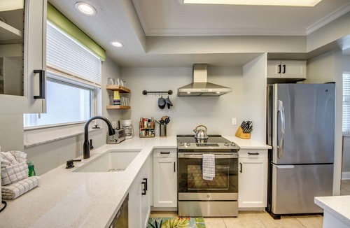 Fort Myers Beach Condo | Beach Villas #101 - Beachfront Condo with Screened Lanai!