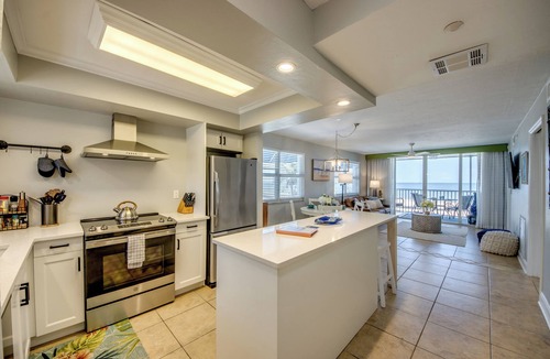 Fort Myers Beach Condo | Beach Villas #101 - Beachfront Condo with Screened Lanai!
