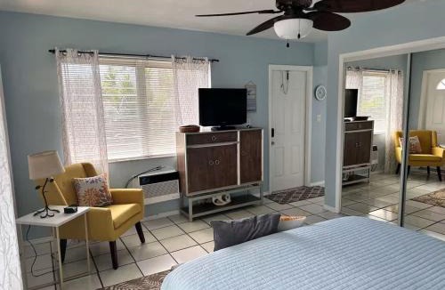 Deerfield Beach House | BEACH Zen Oasis-walk 2 beaches