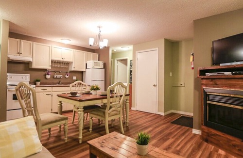 Wasaga Beach Cottage | Beach1*com - Riverfront Cottage 1 - Wasaga Beach