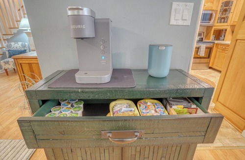Rehoboth Beach House | BeachBird Bungalow - Loft/Deck/Sleeps 10! - Minutes to Rehoboth & Lewes Beach