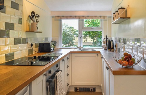 Etchinghill Cottage | Beachborough Park Summer House