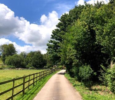 Etchinghill Bed & Breakfast | Beachborough Park