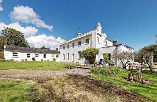 Etchinghill Bed & Breakfast | Beachborough Park